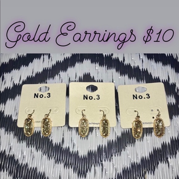 Gold earrings - Picture 1 of 1